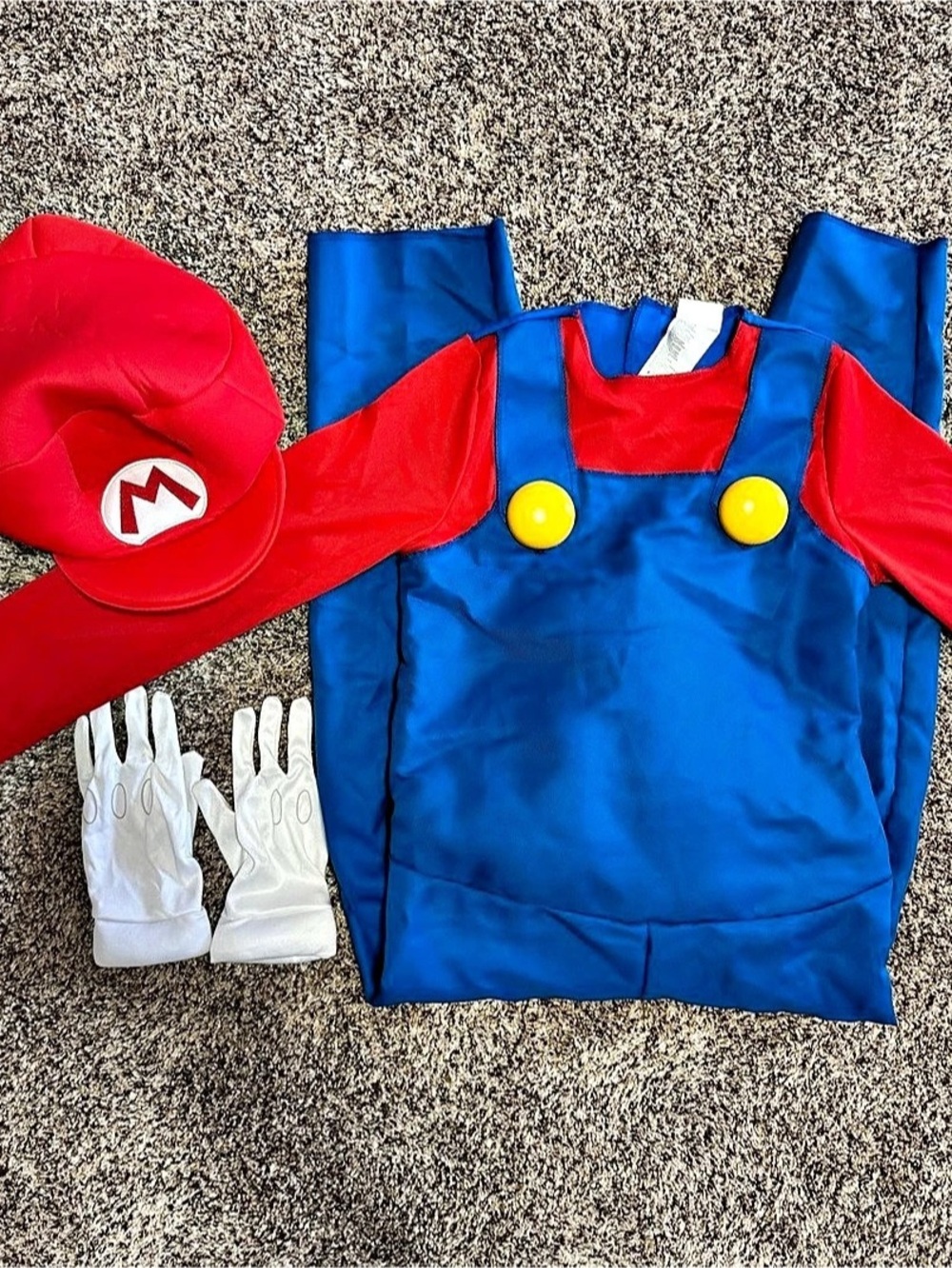 Super Mario costume Boys Medium (7-8) Costume Set